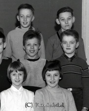 Sandström Kisa Skola Klass 5 A
raja 
Sandström Kisa Skola    
Grupporträtt skolfoto klass 5 A

Nyckelord: Sandström Kisa