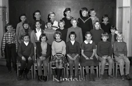 Svedberg Kisa Skola Klass 4 B
raja 
Svedberg Kisa Skola    
Grupporträtt skolfoto klass 4 B

Nyckelord: Svedberg Kisa