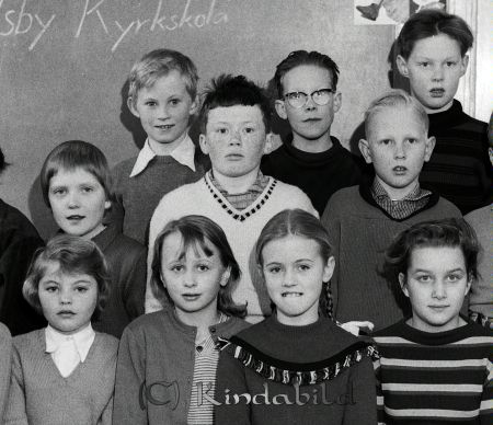 Fröken Steninger Asby Kyrkskola Asby Klass 3-4
raja 
Steninger Asby Kyrkskola 
Grupporträtt skolfoto Klass 3-4  

Nyckelord: Steninger Asby