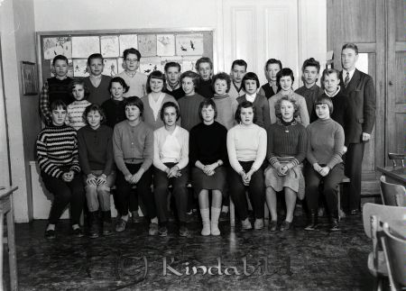 Asby Kyrkskola Asby Klass 7
raja 
Asby Kyrkskola 
Grupporträtt skolfoto Klass 7

Nyckelord: Kyrkskola Asby