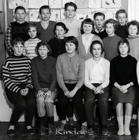 Asby Kyrkskola Asby Klass 7
raja 
Asby Kyrkskola 
Grupporträtt skolfoto Klass 7


Nyckelord: Kyrkskola Asby