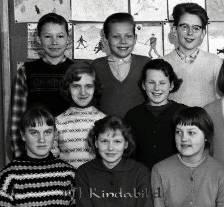 Asby Kyrkskola Asby Klass 7
raja 
Asby Kyrkskola 
Grupporträtt skolfoto Klass 7

Nyckelord: Kyrkskola Asby