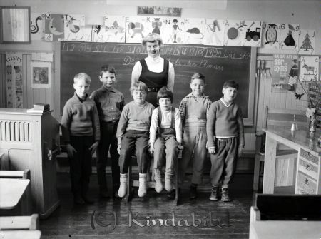 Dämshult Skola Asbysand Klass 1-2
raja 
Dämshult Skola Asbysand 
Grupporträtt skolfoto Klass 1-2

Nyckelord: Dämshult Asbysand