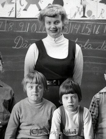 Dämshult Skola Asbysand Klass 1-2
raja 
Dämshult Skola Asbysand 
Grupporträtt skolfoto Klass 1-2

Nyckelord: Dämshult Asbysand