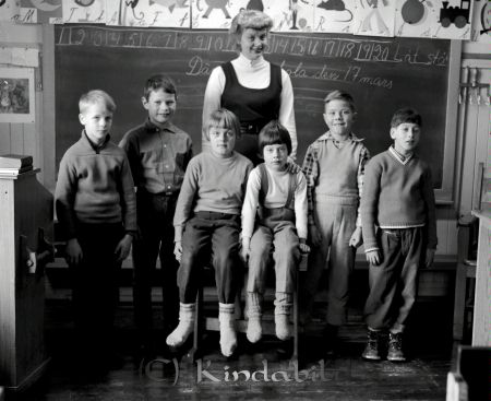 Dämshult Skola Asbysand Klass 1-2
raja 
Dämshult Skola Asbysand 
Grupporträtt skolfoto Klass 1-2

Nyckelord: Dämshult Asbysand