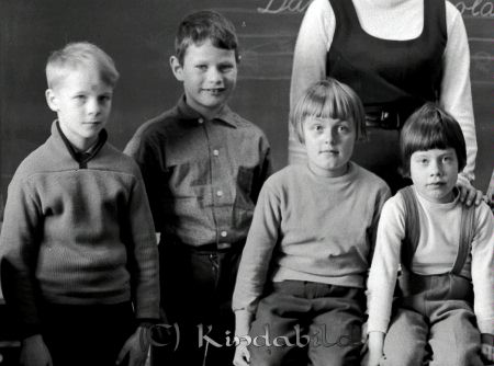 Dämshult Skola Asbysand Klass 1-2
raja 
Dämshult Skola Asbysand 
Grupporträtt skolfoto Klass 1-2

Nyckelord: Dämshult Asbysand
