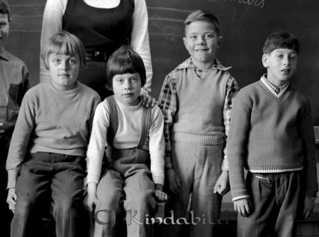 Dämshult Skola Asbysand Klass 1-2
raja 
Dämshult Skola Asbysand 
Grupporträtt skolfoto Klass 1-2

Nyckelord: Dämshult Asbysand