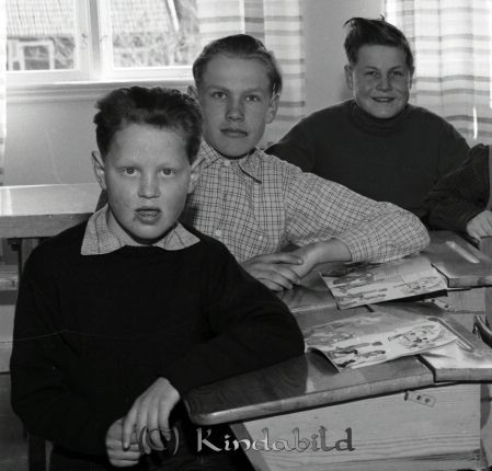 Fröken Monell Kalvsved Skola Klass 5 B
raja
Monell Kalvsved Skola  
Grupporträtt skolfoto

Nyckelord: Monell Kalvsved