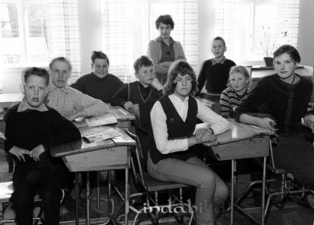 Fröken Monell Kalvsved Skola Klass 5 B
raja
Monell Kalvsved Skola  
Grupporträtt skolfoto

Nyckelord: Monell Kalvsved