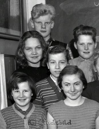 Magister Niclasson Kalvsved Skola Klass 7
raja 
Niclasson Kalvsved Skola 
Grupporträtt skolfoto

Nyckelord: Niclasson Kalvsved