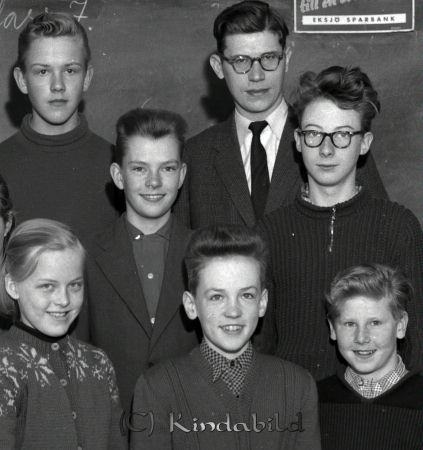 Magister Niclasson Kalvsved Skola Klass 7
raja 
Niclasson Kalvsved Skola 
Grupporträtt skolfoto

Nyckelord: Niclasson Kalvsved