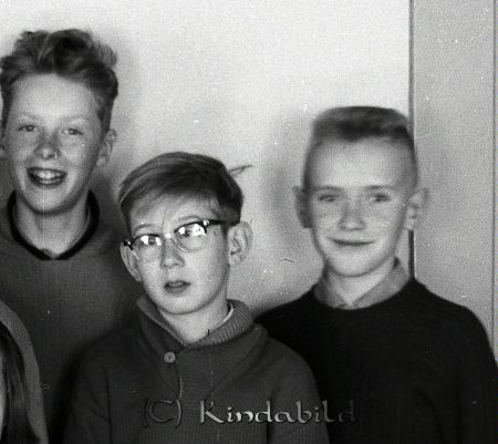 Kantor Flärdh Sunds Kyrkskola Österbymo
raja 
Flärdh Sunds Kyrkskola 
Grupporträtt skolfoto

Nyckelord: Flärdh Österbymo