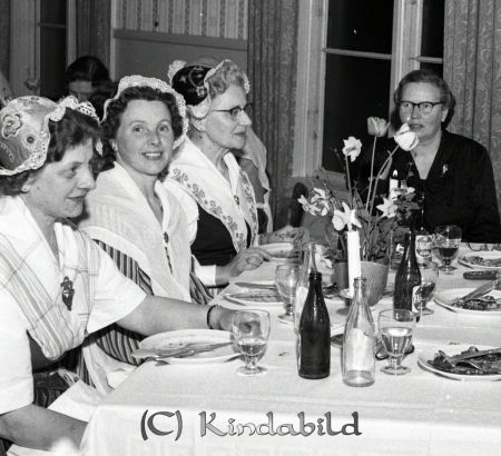 Husmoderförenningen Jubileum Hotellet Kisa
raja 
Husmoderförenningen Jubileum  
Grupporträtt

Nyckelord: Husmoderförenningen Kisa