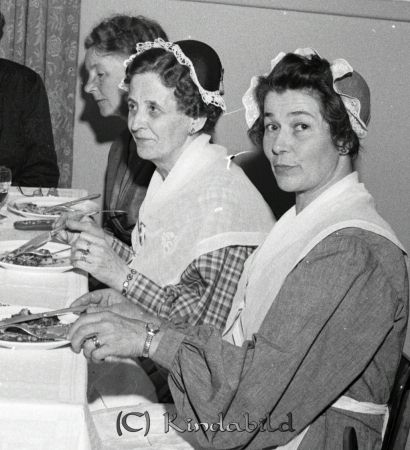 Husmoderförenningen Jubileum Hotellet Kisa
raja 
Husmoderförenningen Jubileum  
Grupporträtt

Nyckelord: Husmoderförenningen Kisa