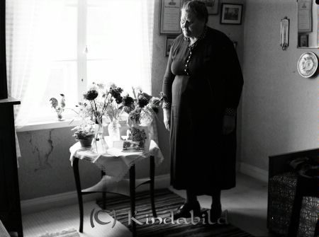 Emilia i Sandshult Karlsson Sundsborg Kisa
raja 
Emilia Karlsson Kisa
Porträtt-Kvinna 75 årsfirande 


Nyckelord: Karlsson Kisa