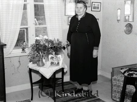 Emilia i Sandshult Karlsson Sundsborg Kisa
raja 
Emilia Karlsson Kisa
Porträtt-Kvinna 75 årsfirande 

Nyckelord: Karlsson Kisa