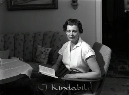 Sigrid Petersson Wallby
raja 
Sigrid Petersson  
Porträtt-Kvinna

raja
Sigrid Petersson maka till omnibussägare David Petersson. Barn; Fotograf Lars Petersson, Hans och Ragnhild 
Källa: Gerd Pettersson

Nyckelord: Petersson Wallby