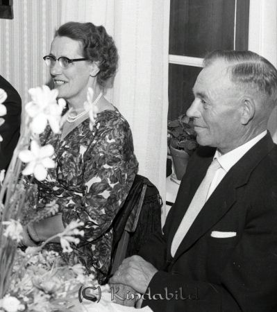 Brudparet Ingvar Samuelsson Örnsvik Svalsjö
raja 
Ingvar Samuelsson Svalsjö
Grupporträtt

gepe
Rut Johansson och Axel samuelsson
Nyckelord: Samuelsson Svalsjö