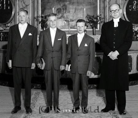 Konfirmander Västra Eneby
raja 
Konfirmander Västra Eneby
Grupporträtt Konfirmationsfoto



Nyckelord: Konfirmander Västra Eneby
