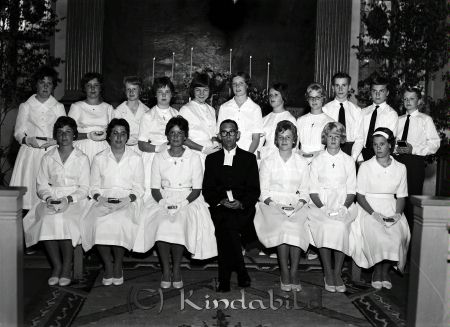 1 Grupp Sommar Konfermander Kisa Kyrka
raja 
Konfermander Kisa Kyrka
Grupporträtt konfirmationsfoto

Nyckelord: Konfermander Kisa