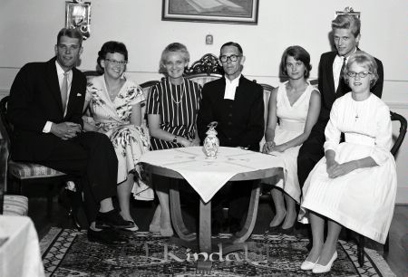 Familjen Skiöld Kisa
raja 
Familjen Skiöld Kisa
Familjporträtt 


Nyckelord: Skiöld Kisa