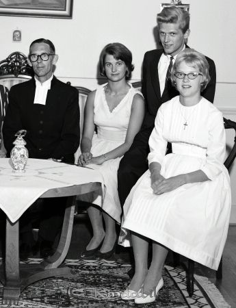 Familjen Skiöld Kisa
raja 
Familjen Skiöld Kisa
Familjporträtt 

Nyckelord: Skiöld Kisa