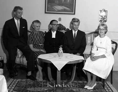Familjen Skiöld Kisa
raja 
Familjen Skiöld Kisa
Familjporträtt 

raja
Gustaf Skiöld var kyrkoherde i Kisa. 
Källa: Bildtittargruppen 

Nyckelord: Skiöld Kisa