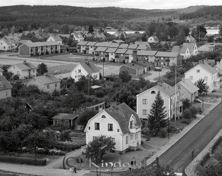 Kisa-Vyer Bilder till Falks 65 årsdag
raja 
Bilder till Falks 65 årsdag
Bebyggelse Vy över egnahems området  

Nyckelord: Kisa-Vyer