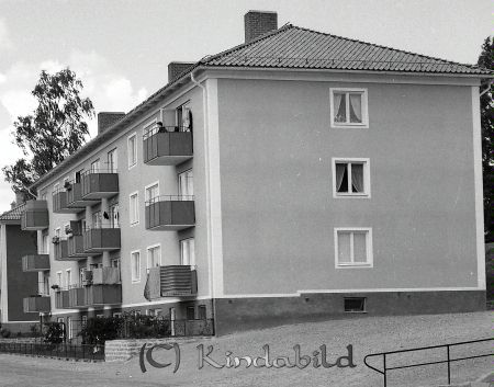 Kisa-Vyer Bilder till Falks 65 årsdag
raja 
Bilder till Falks 65 årsdag
Bebyggelse Drottninggatan Kisahus  


Nyckelord: Kisa-Vyer