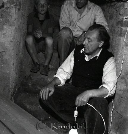 Fotografering Kyrkan Kisa
raja 
Kyrkan Kisa
Grupporträtt

raja
Curth Wachenfeldt 
Källa: Gerd Pettersson

Nyckelord: Kyrkan Kisa