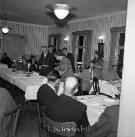 Herr Fridner Eriksson Millingtorp Kisa
raja 
Fridner Eriksson Millingtorp 
Grupporträtt 50 årsfirande

Nyckelord: Eriksson Millingtorp