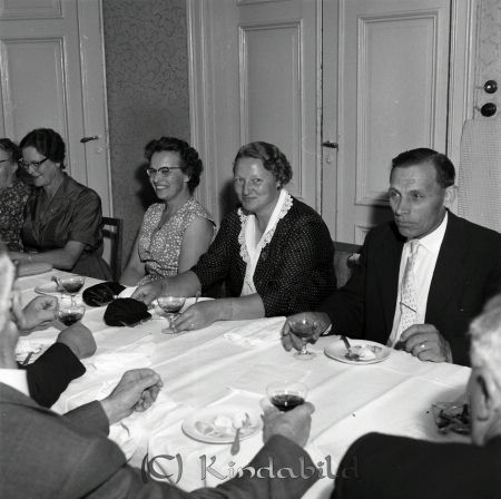 Herr Fridner Eriksson Millingtorp Kisa
raja 
Fridner Eriksson Millingtorp 
Grupporträtt 50 årsfirande

raja
Till höger Karin och Gösta Andersson, Sundsnäs, Kisa. 
Källa: Gerd Pettersson

raja
Fr vänster Svea Johansson Korpklev och Karin Nysten, Västra Eneby.
Källa: Bildtittargruppen hembygdsgården. 

raja
Karin Andersson, Karin är gift med Gösta på bilden flicknamn Nysten. 
Källa: Robert45



Nyckelord: Eriksson Millingtorp