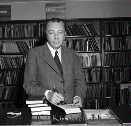 Kommunalgubbar Kisa
raja 
Kommunalgubbar Kisa
Porträtt-Man
Curth von Wachenfeldt, bibliotekare

Nyckelord: Kommunalgubbar Kisa