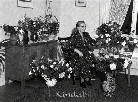 Lyvén Märta och Elin Bäck Kisa
raja 
Lyvén Märta och Elin  
Porträtt-Kvinna

raja
Elin Lywén 
Källa: Gerd Pettersson



Nyckelord: Lyvén Kisa