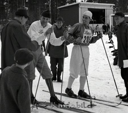 G.M. på skidor Kisa
Nyckelord: GM på skidor Kisa
