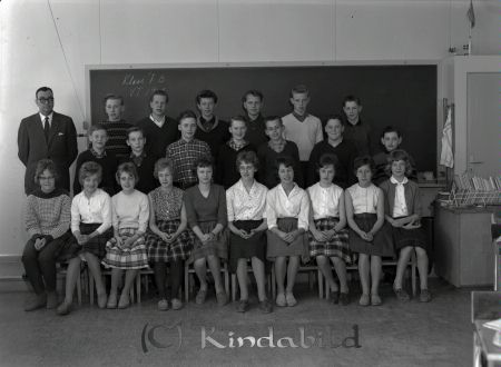 Klass 7 B Kisa Skola Modin
raja 
Klass 7 B Kisa Skola 
Grupporträtt skolfoto

Nyckelord: Modin Kisa