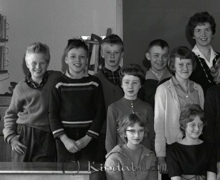 Klass 6 A Kisa Skola Fröken Texhamn
raja 
Klass 6 A Kisa Skola  
Grupporträtt skolfoto


Nyckelord: Texhamn Kisa