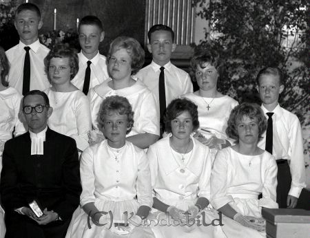 Konfirmation Kisa Kyrka
raja 
Konfirmation Kisa  
Grupporträtt Konfirmationsfoto


Nyckelord: Konfirmation Kisa