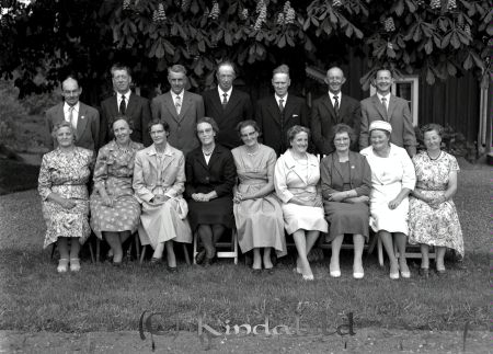 1920 års Konfirmander Jubileum i Tidersrum
raja 
Konfirmander Tidersrum
Grupporträtt Konfirmationsfoto

Nyckelord: Konfirmander Tidersrum
