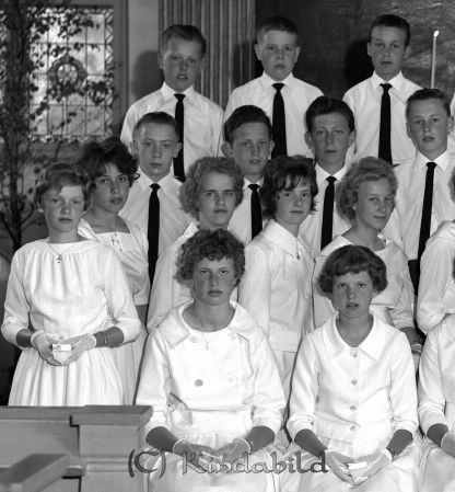 Konfirmation Kisa Kyrka Folkskolekonfirmander
raja 
Konfirmation Kisa Kyrka  
Grupporträtt Konfirmationsfoto


Nyckelord: Konfirmation Kisa