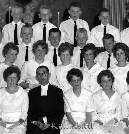 Konfirmation Kisa Kyrka Folkskolekonfirmander
raja 
Konfirmation Kisa Kyrka  
Grupporträtt Konfirmationsfoto


Nyckelord: Konfirmation Kisa