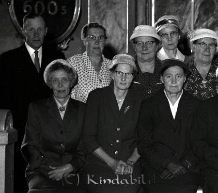 Konfirmationsträff Västra Eneby Kyrka
raja 
Konfirmationsträff Västra Eneby  
Grupporträtt Konfirmationsfoto

raja
Till vänster Ernst Andersson.
Källa: Studiegruppen hembygdsgården 
Nyckelord: Konfirmationsträff Västra Eneby