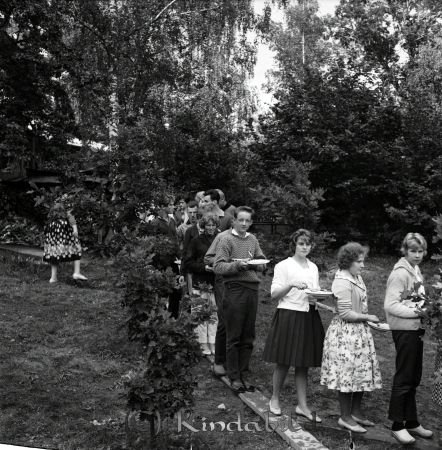 Rimforsa Läger 3 Elim Ungdom Rimforsa
raja 
Läger 3 Elim Ungdom 
Grupporträtt


Nyckelord: Elim Rimforsa