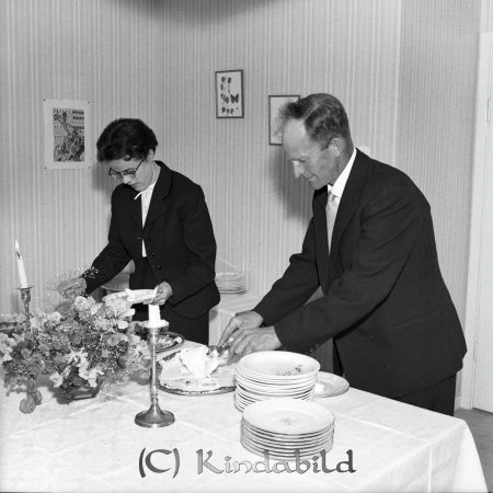 Lantbrukare Karl-Axel Bengtsson Håkantorp Rimforsa
raja 
Karl-Axel Bengtsson Håkantorp 
Grupporträtt 50 årsfirande

Nyckelord: Bengtsson Håkantorp
