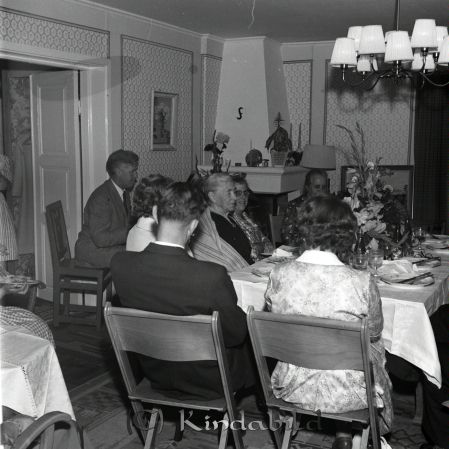 Lantbrukare Karl-Axel Bengtsson Håkantorp Rimforsa
raja 
Karl-Axel Bengtsson Håkantorp 
Grupporträtt 50 årsfirande

Nyckelord: Bengtsson Håkantorp