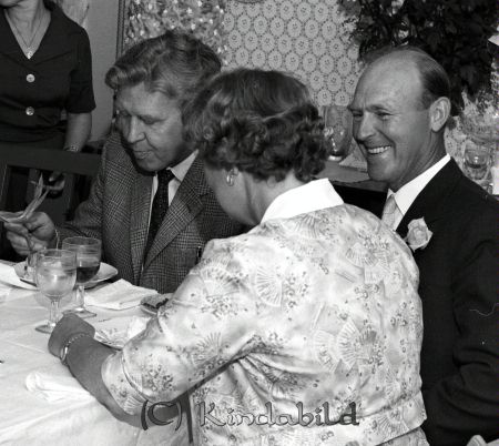 Lantbrukare Karl-Axel Bengtsson Håkantorp Rimforsa
raja 
Karl-Axel Bengtsson Håkantorp 
Grupporträtt 50 årsfirande

Nyckelord: Bengtsson Håkantorp