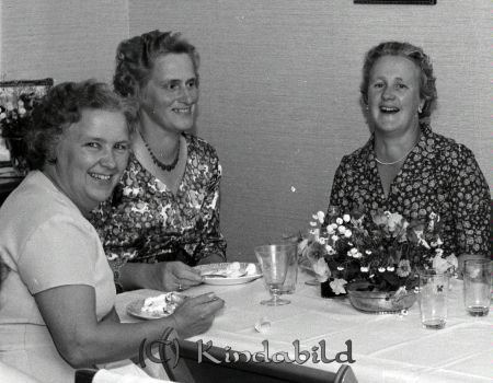 Lantbrukare Karl-Axel Bengtsson Håkantorp Rimforsa
raja 
Karl-Axel Bengtsson Håkantorp 
Grupporträtt 50 årsfirande


Nyckelord: Bengtsson Håkantorp