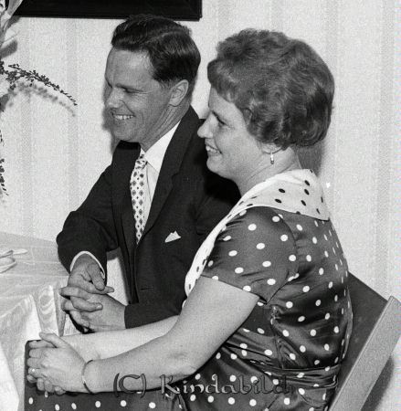 Lantbrukare Karl-Axel Bengtsson Håkantorp Rimforsa
raja 
Karl-Axel Bengtsson Håkantorp 
Grupporträtt 50 årsfirande

Nyckelord: Bengtsson Håkantorp