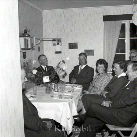 Lantbrukare Karl-Axel Bengtsson Håkantorp Rimforsa
raja 
Karl-Axel Bengtsson Håkantorp 
Grupporträtt 50 årsfirande

Nyckelord: Bengtsson Håkantorp