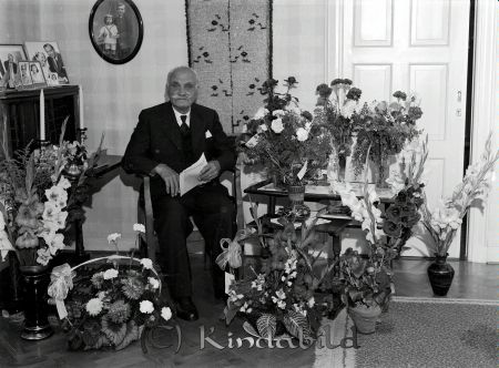 P M Sandström Övralid Kisa
raja 
Per Malkom Sandström Övralid  
Porträtt-Man 85 årsfirande

Nyckelord: Sandström Övralid